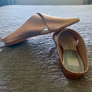 Dolce Vita Shoes - Dolce Vita rose gold flat mules. Tried on only Dolce Vita Shoes - Dolce Vita rose gold flat mules. Tried on only